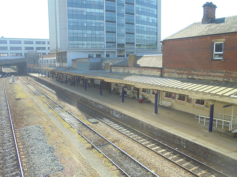 File:Platform 1 seen from the station bridge, Harrogate railway station (19th April 2019).jpg