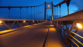 Vue sur le pont de nuit.