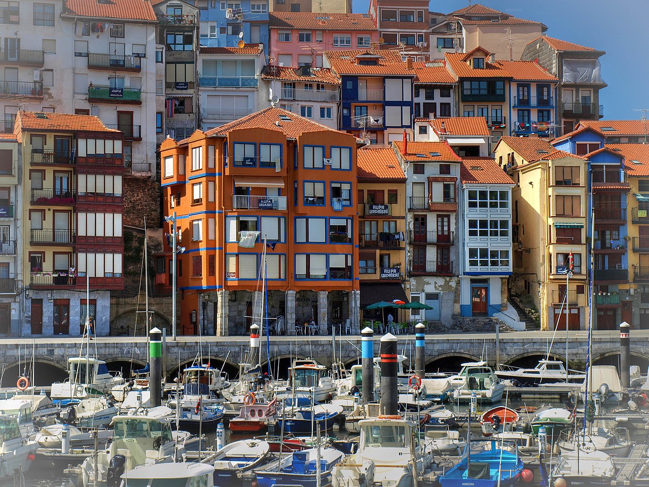 Archivo:Puerto de Bermeo.jpg - Wikipedia, la enciclopedia libre