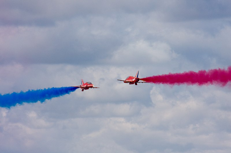 File:Red Arrows 34 (3756545434).jpg