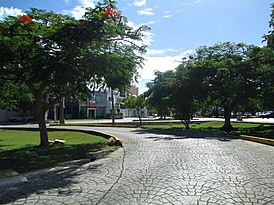 Retorno en av.  tankah.  - panoramio.jpg