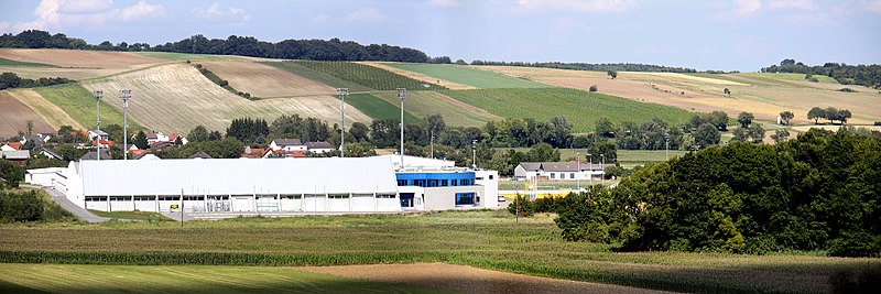 File:Ritzing - Bundessportzentrum und Sonnenseestadion (01).jpg