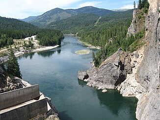 Rio Pend Oreille abaixo da Barragem Limite