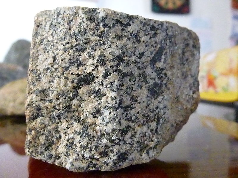 Muestra de roca de granito