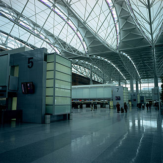 Interior of the International Terminal check-in area SFO international int.jpg