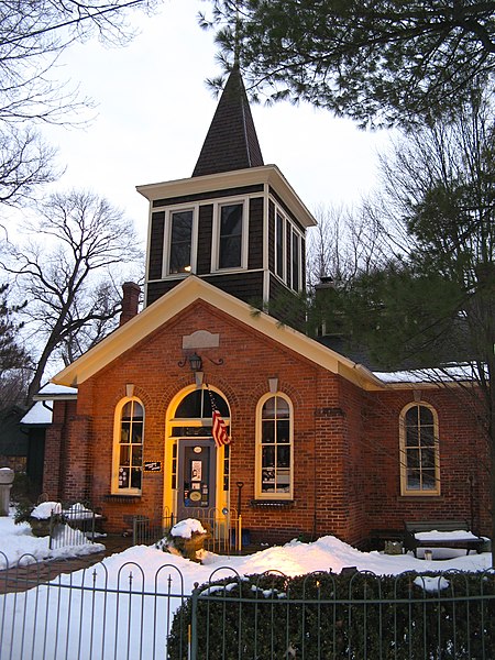 File:Schoolhouse Shop - Furnessville - panoramio.jpg