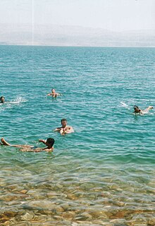 Schwimmen im Toten Meer