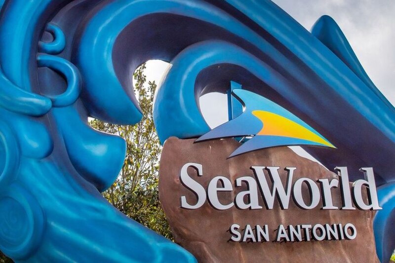 File:SeaWorld San Antonio 2019 v2.jpg