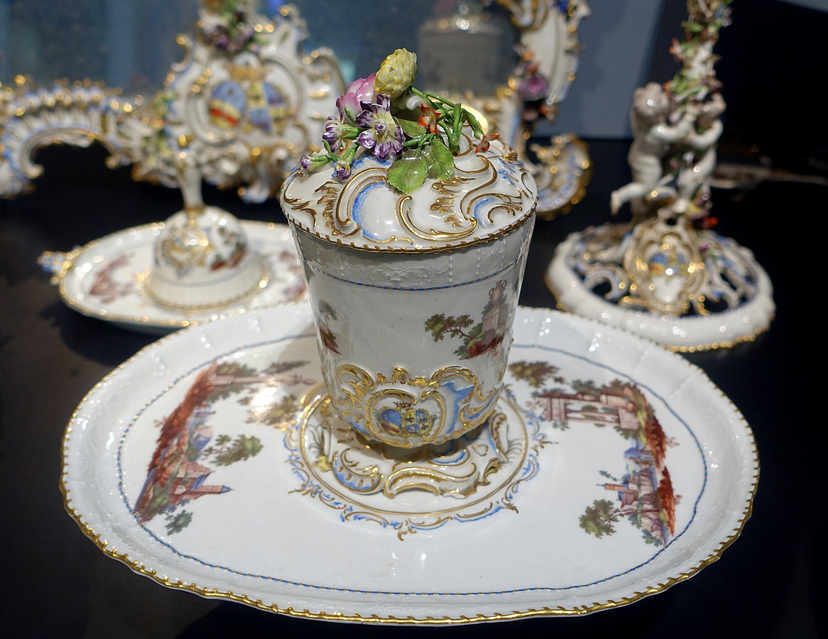 by Gottlieb Friedrich Riedel, 1762-1763, Ludwigsburg porcelain - Landesmuse...