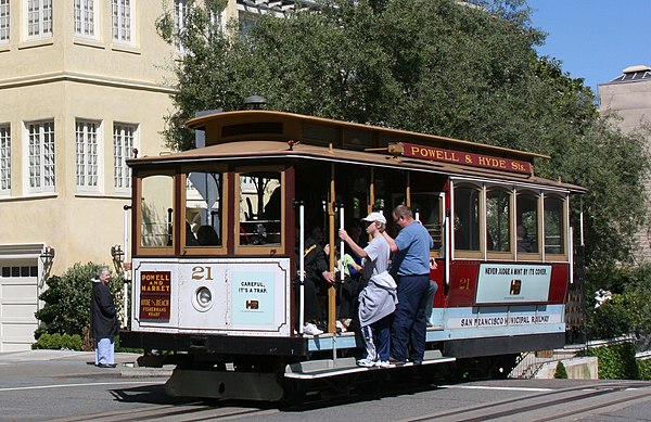 Powell–Hyde cable car crossing Lombard Street on Russian Hill