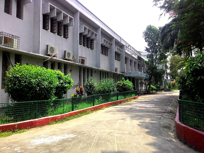 File:Sher-e-Bangla Medical college.jpg