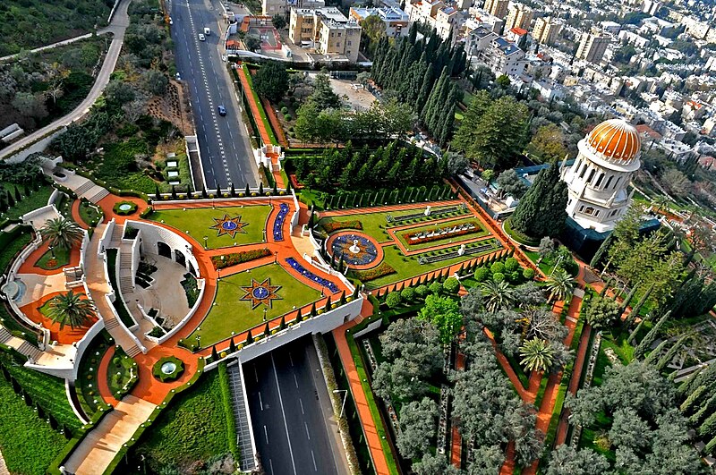 File:Shrine of the Báb in Haifa 6801-11.jpg