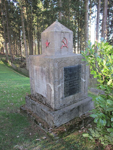 Sowjetischer Friedhof Maumke 3