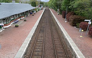 Spean Bridge railway station - melihat ke arah Roy Bridge.JPG