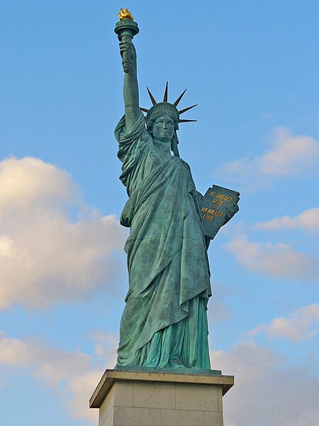 File:Statue of Liberty Paris 2007-05-29.jpg