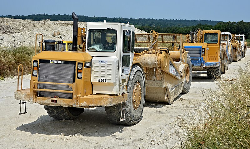 File:Ste-Souline 16 Travaux LGV Décapeuses 1 2013.jpg