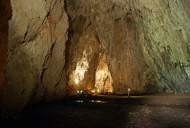 La grotte de Stopića, près de Rožanstvo