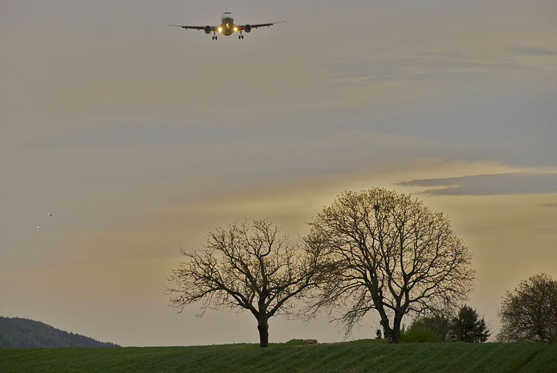 File:Sunset at Zurich Kloten airport, April 28, 2012 (7140405739).jpg