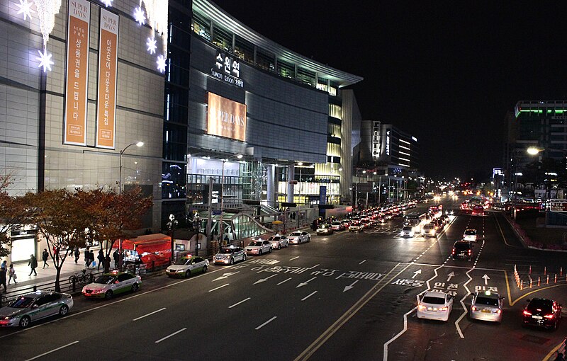 File:Suwon Station at Night.jpg