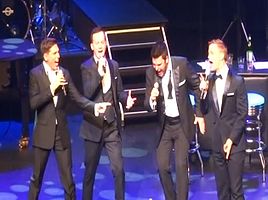 Swing On This с участието на Майкъл Фалзън, Мат Лий, Люк Кенеди и Бен Мингей, дебютиращи във Фестивален център Аделаида 6 юни 2014 г.