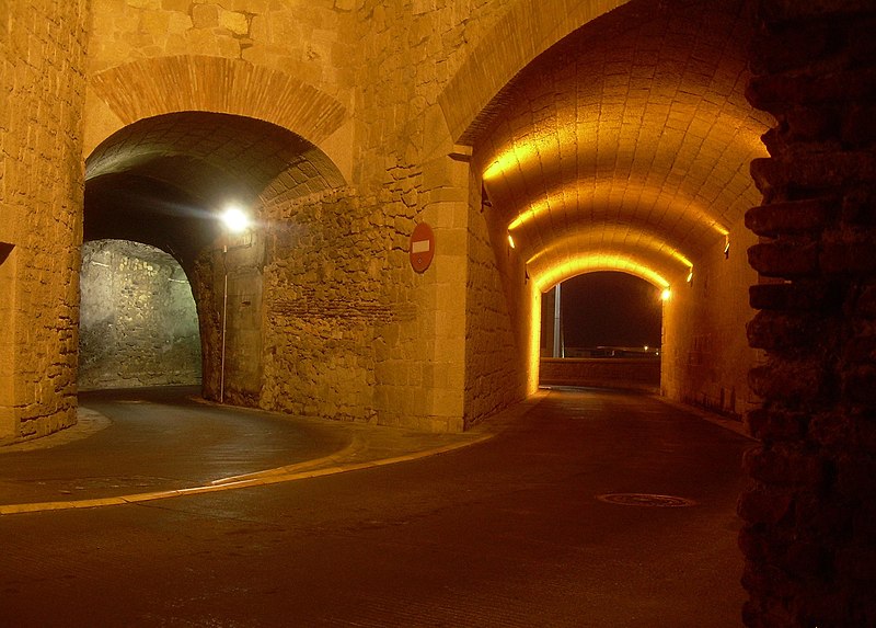 File:Túneles de Florentina, Melilla.jpg