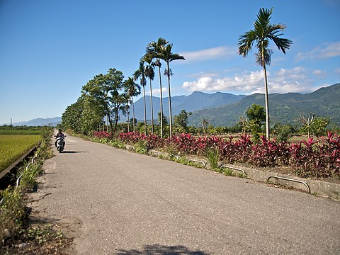 Farm road. Хуалянь город.