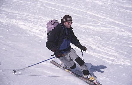 Skieur de télémark.