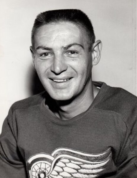 Terry Sawchuk, winner in 1951