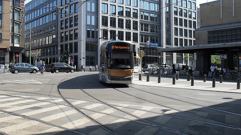 File:Tram81 Brussels Gare du Midi.jpg