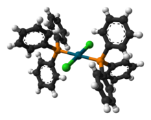 Trans-diclorobis (trifenilfosfină) paladiu (II) -de-xtal-3D-bile.png