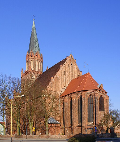 File:Trzebiatow Saint Mary's Maternity Church NWbW 2009-04.jpg