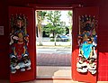 馬來西亞壽山亭的門神鵰塑
