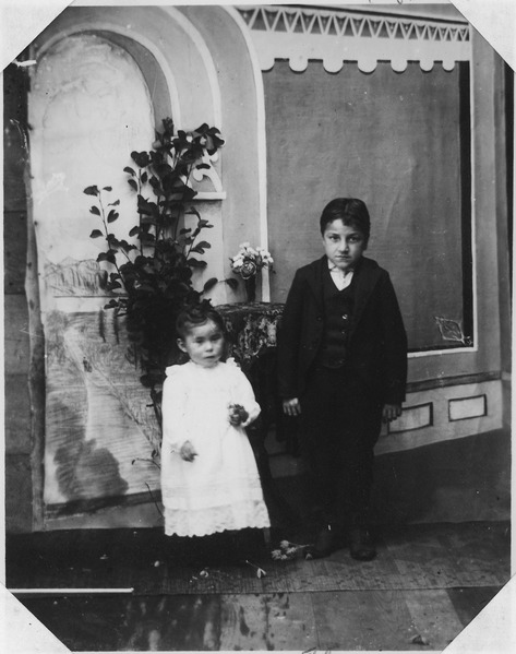 File:Two Indian children - NARA - 297939.tif