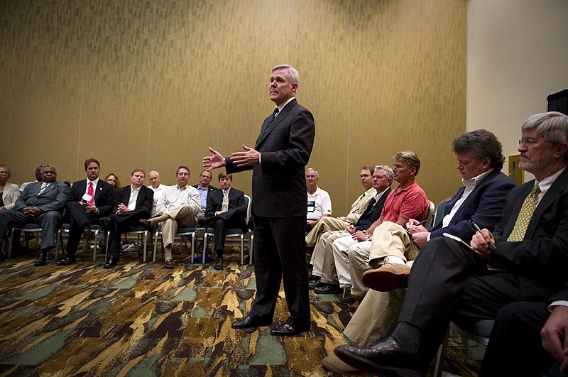 File:US Navy 100630-N-5549O-091 Secretary of the Navy (SECNAV) the Honorable Ray Mabus addresses legislators, mayors and community leaders during a town hall meeting in Biloxi, Miss. to discuss the Deepwater Horizon oil spill on Gul.jpg