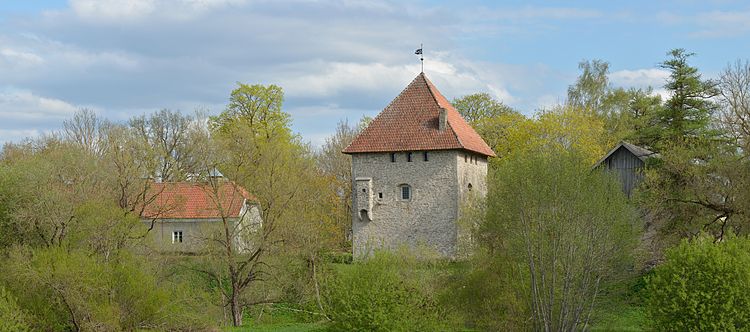 Дом-башня в деревне Вао[эст.] (Вяйке-Маарья, Эстония)