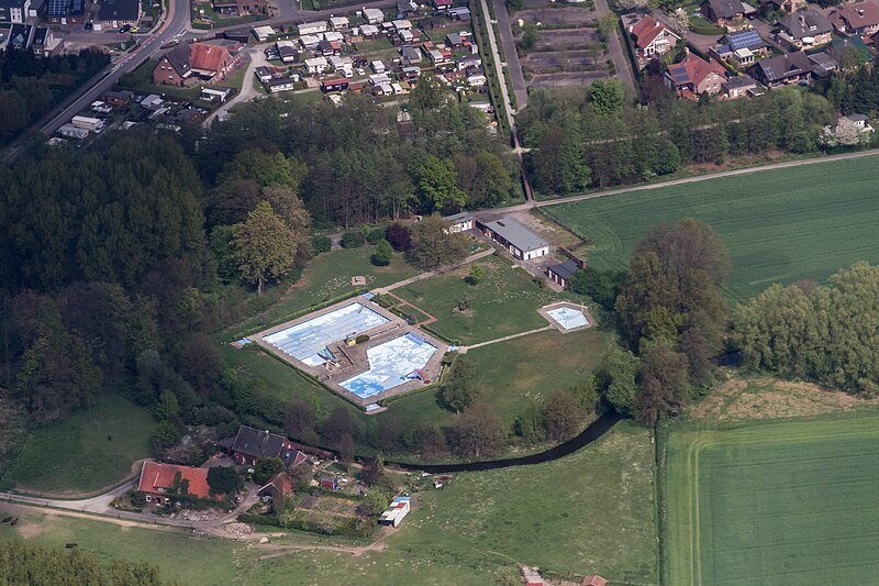 File:Velen, Freibad -- 2014 -- 7721.jpg