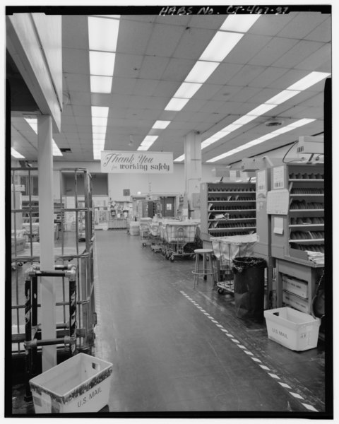 File:View, looking west, at main mail processing area - Stamford Post Office, 421 Atlantic Street, Stamford, Fairfield County, CT HABS CONN,1-STAMF,13-37.tif