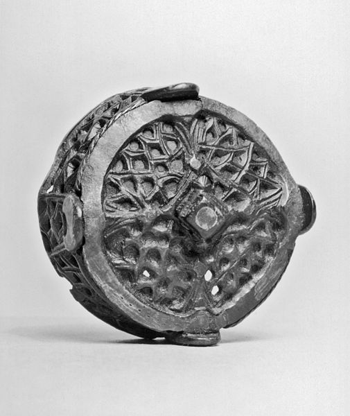 File:Viking - Box-Shaped Brooch - Walters 542373.jpg