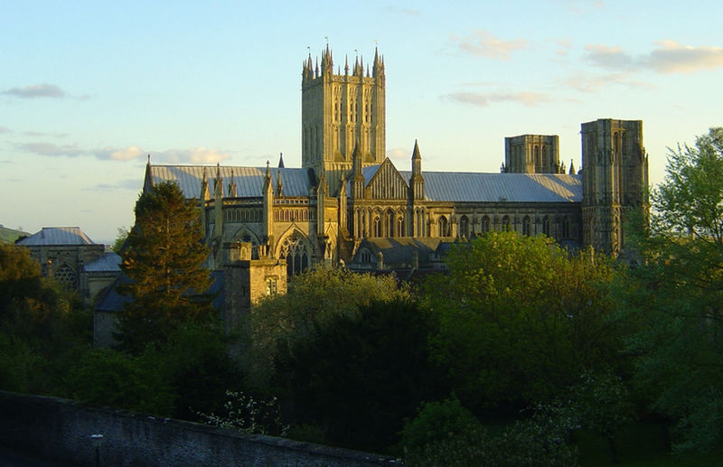 File:Wells Cathedral from the north crop.JPG
