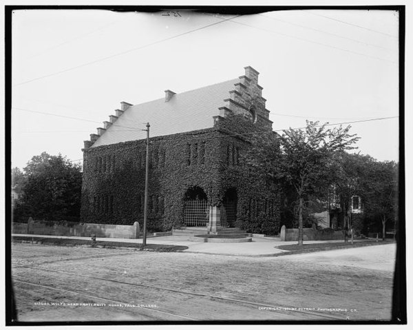 Wolf's Head original tomb in 1901, Yale College