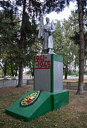 Долинка. Пам'ятник воїнам-односельцям4.jpg