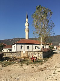 Долна џамија во Дебреште.jpg