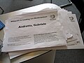 -2013-04 Wikipedia im Landtag von Niedersachsen, Ich stimme zu ... Datum, Unterschrift, Papierstapel, Blanco-Beispiel Gabriele Andretta.jpg