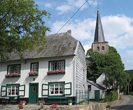 De buurt van de Sint-Walburgakerk