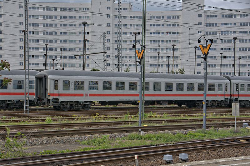 File:13-05-13-bahnhof-lichtenberg-034.jpg