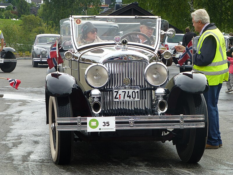 File:1926 CADILLAC CUSTOM - front.JPG