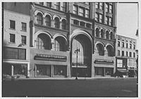Martin's Fulton Street storefront with updated exterior, February 1947, Gottscho-Schleisner Collection (Library of Congress) 1947-MartinsFultonStNewExterior.jpg