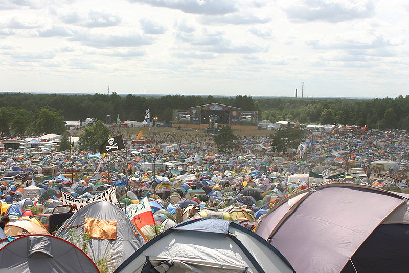 File:2009-08 Przystanek Woodstock 2.jpg