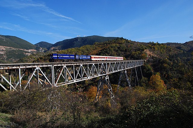 OSE train on Papadia Bridge in 2009