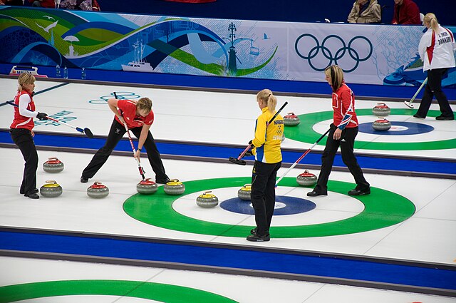 Curling match Great Britain (red) v. Sweden (yellow)
